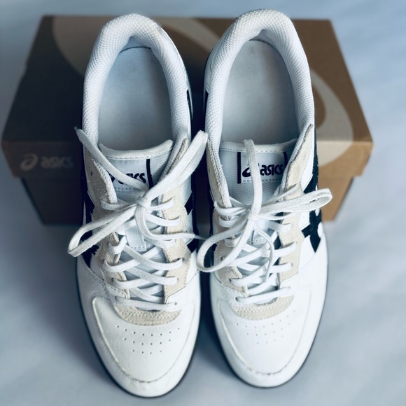 10 ASICS Skyhand OG Sneakers Shoes Mens 8.5 white black brown ivory trending - Picture 5 of 9